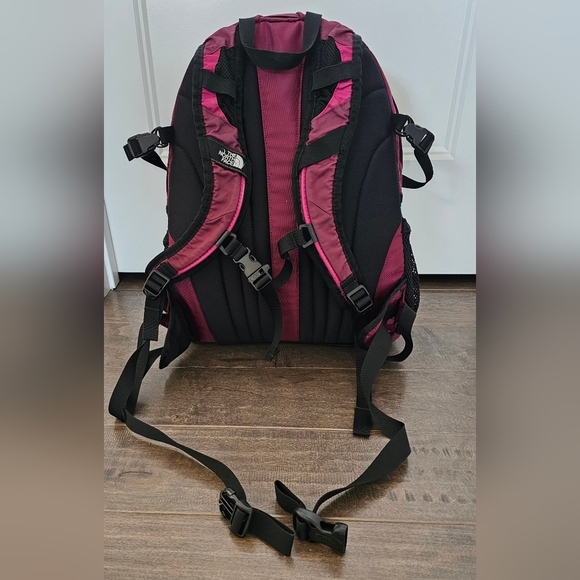 North Face Pink and Burgundy Recon Backpack - Picture 4 of 12